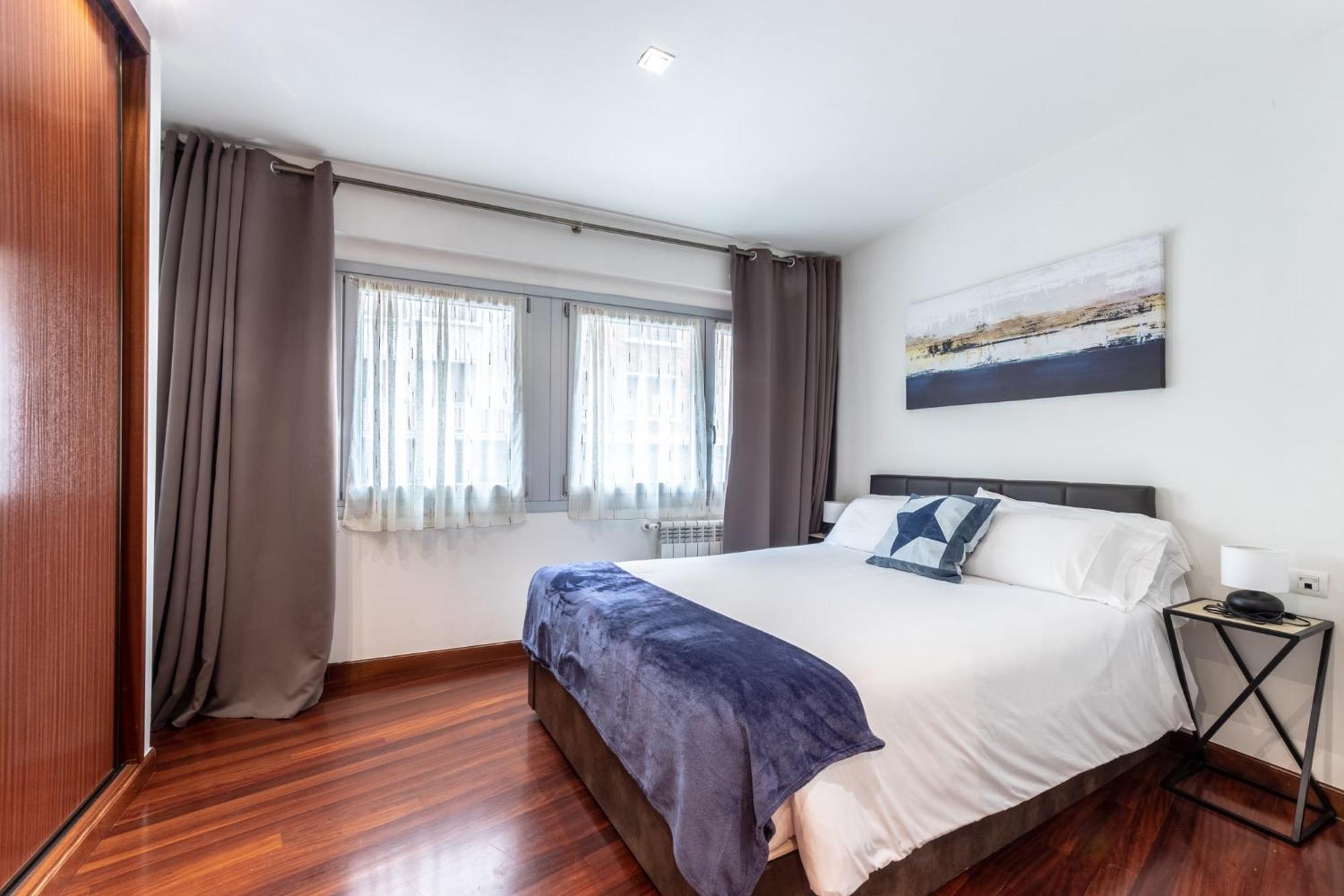 Amplio Y Acogedor Junto A Plaza Zabalburu Apartment Bilbao Luaran gambar