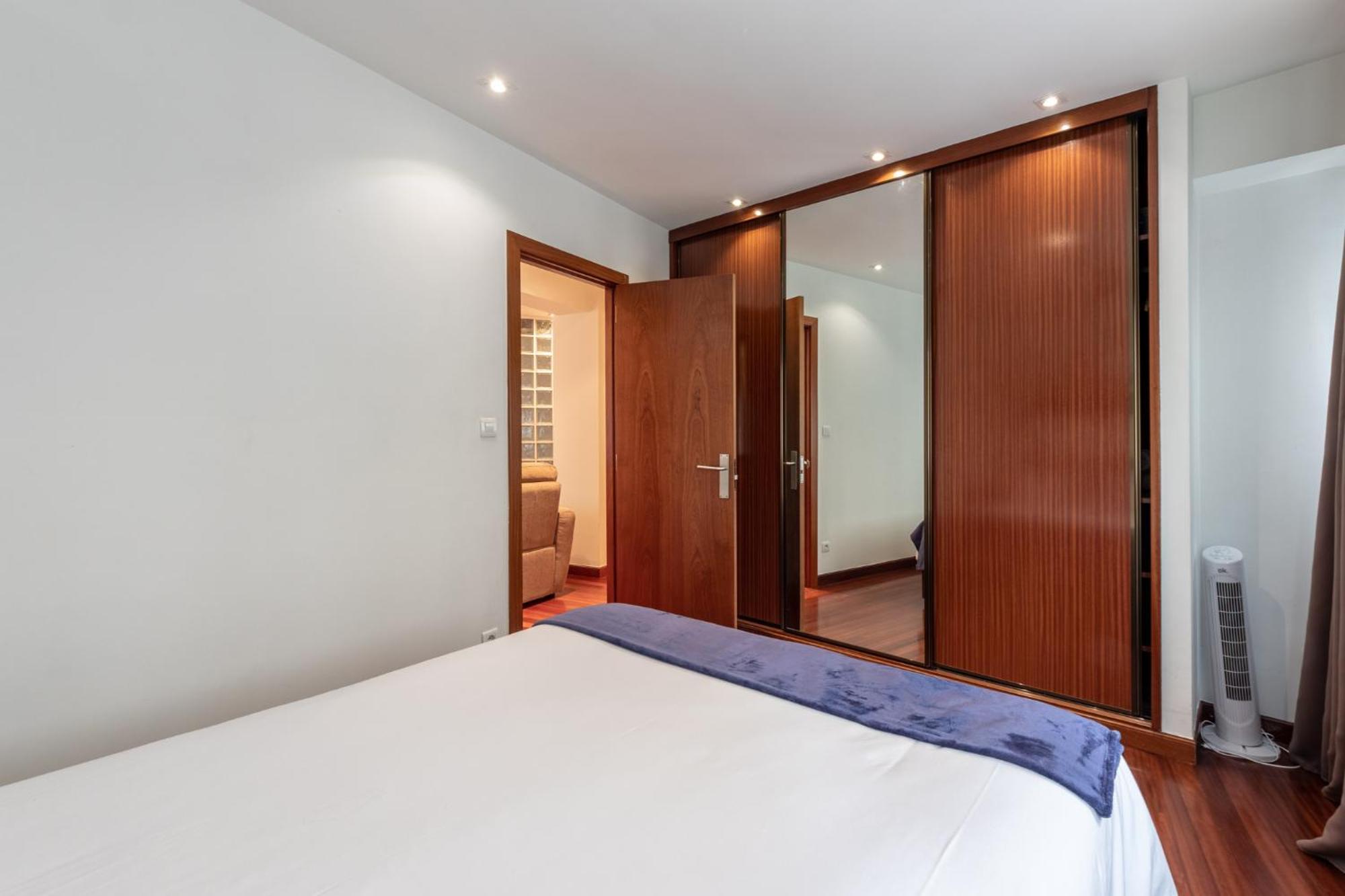 Amplio Y Acogedor Junto A Plaza Zabalburu Apartment Bilbao Luaran gambar