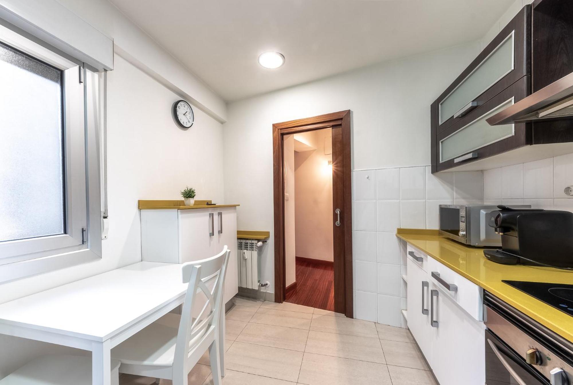 Amplio Y Acogedor Junto A Plaza Zabalburu Apartment Bilbao Luaran gambar