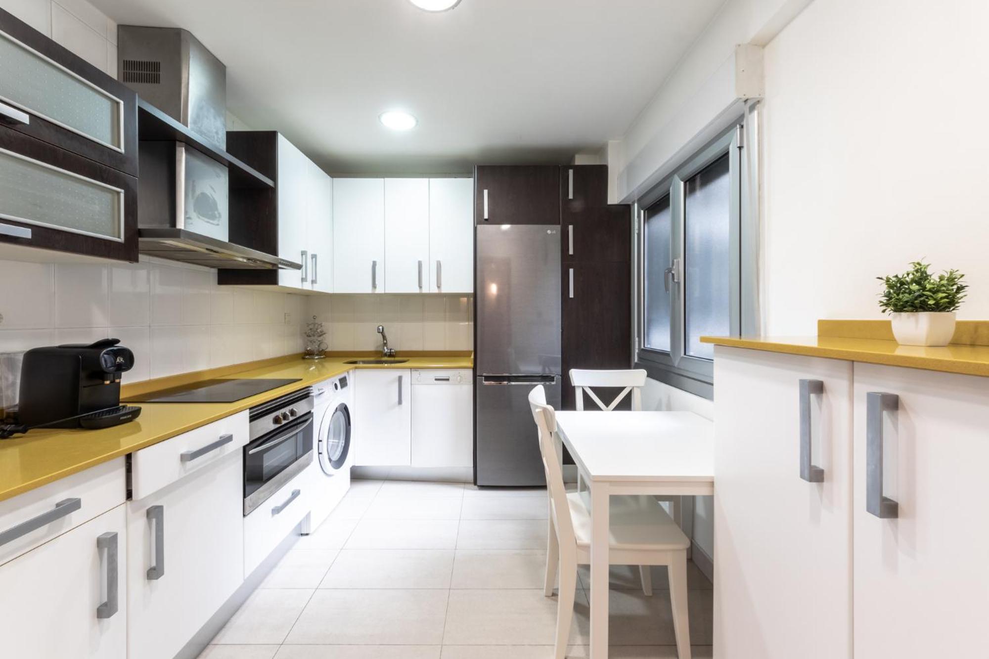 Amplio Y Acogedor Junto A Plaza Zabalburu Apartment Bilbao Luaran gambar